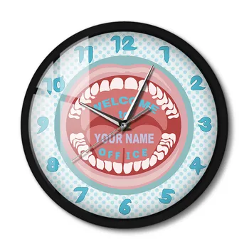 Стоматологическая помощь Персонализированное название компании Настенные часы в металлическом каркасе Имя стоматолога на заказ Бесшумные Настенные часы для декора стоматологической клиники
